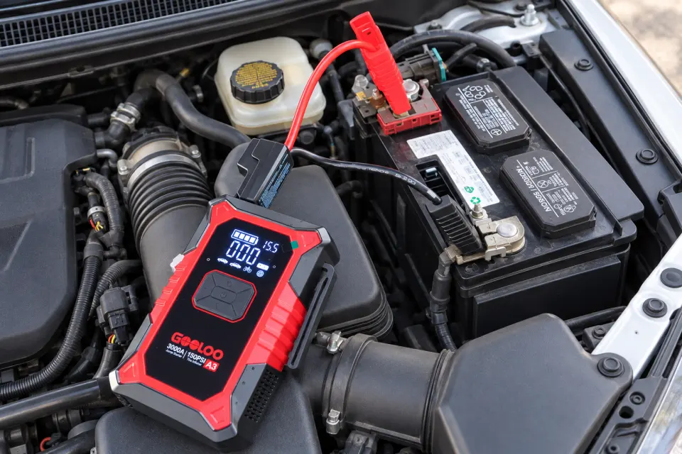 GOOLOO A3 connected to a 12V vehicle battery
